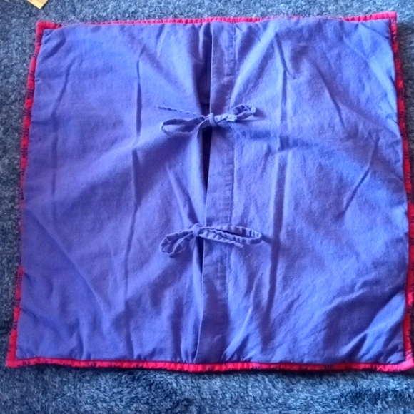 The Company Store/ 3 pieces/ 2 Big Pillow Shams and 1 Little Pillow Sham/ - Picture 8 of 16